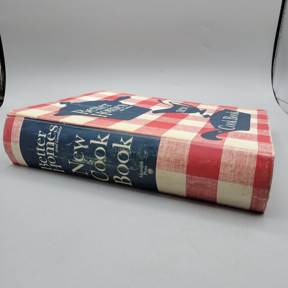 1965 Better Homes and Gardens New Cook Book Hardcover Ringed Binder - Picture 2 of 10